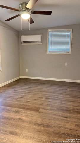 351 Overhill Dr Unit B, San Antonio, TX 78228