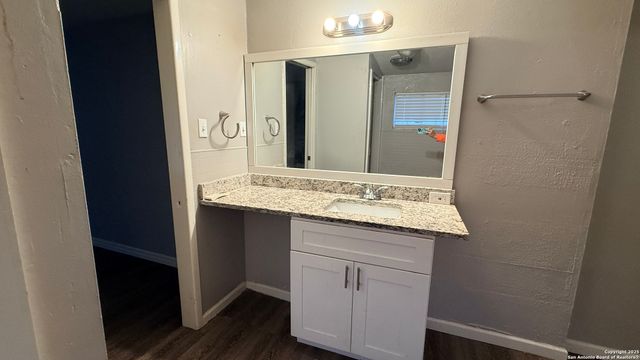 351 Overhill Dr Unit B, San Antonio, TX 78228