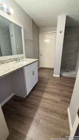 351 Overhill Dr Unit B, San Antonio, TX 78228