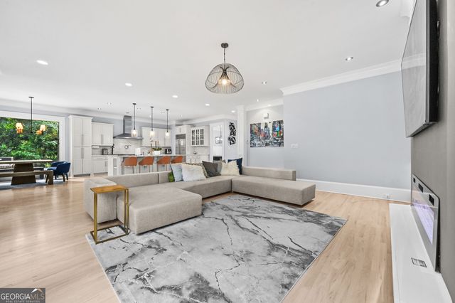 982 NE CANTER Road, Atlanta, GA 30324
