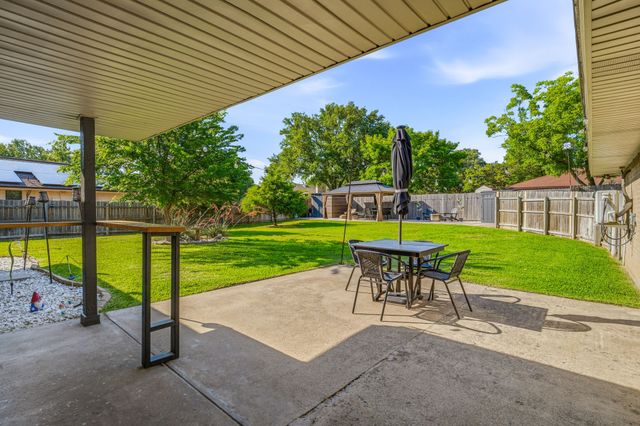 4433 Quail Hollow Road, Fort Worth, TX 76133