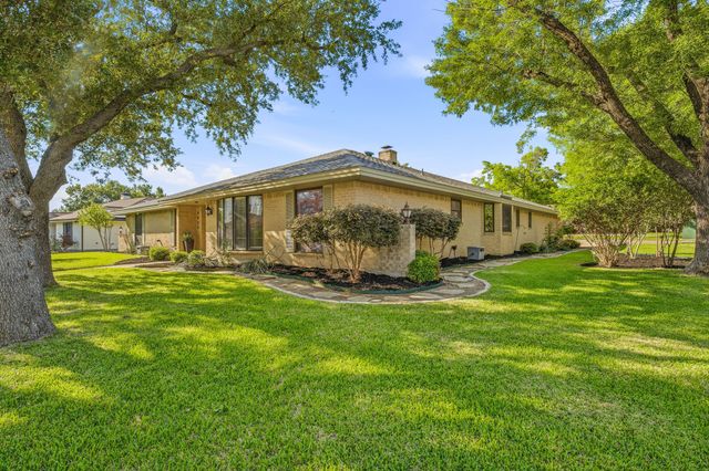 4433 Quail Hollow Road, Fort Worth, TX 76133