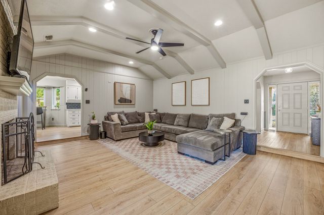 4433 Quail Hollow Road, Fort Worth, TX 76133
