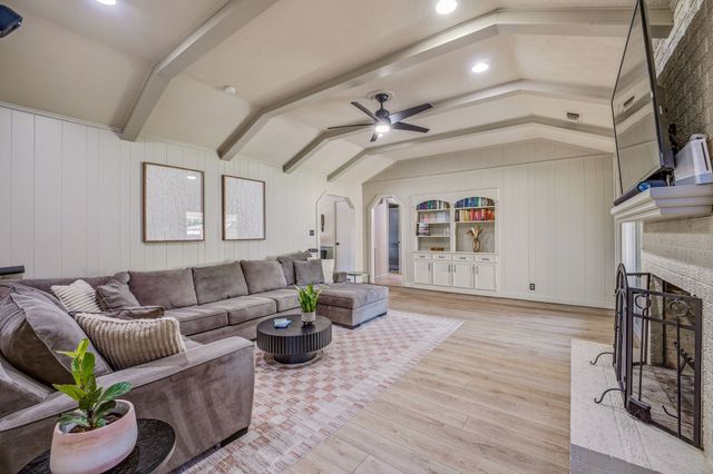 4433 Quail Hollow Road, Fort Worth, TX 76133