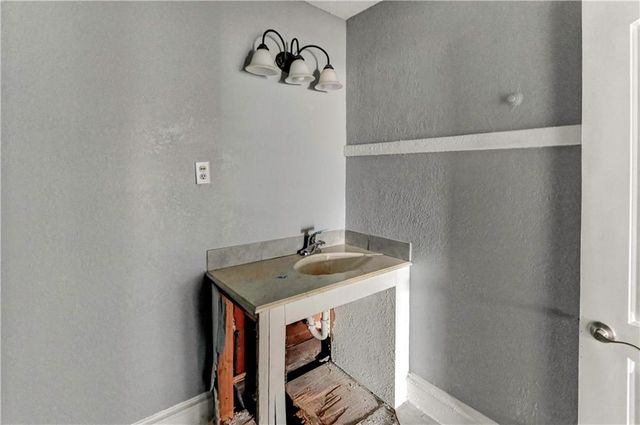 113 N White Avenue, Kansas City, MO 64123