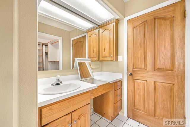 144 E 400 N, Blackfoot, ID 83221