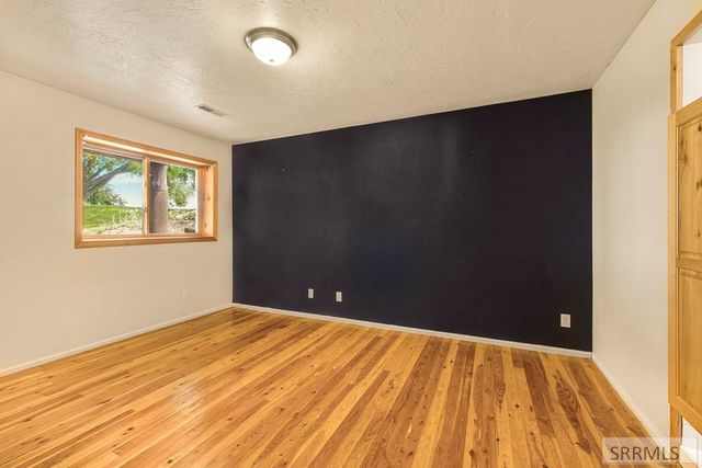 144 E 400 N, Blackfoot, ID 83221