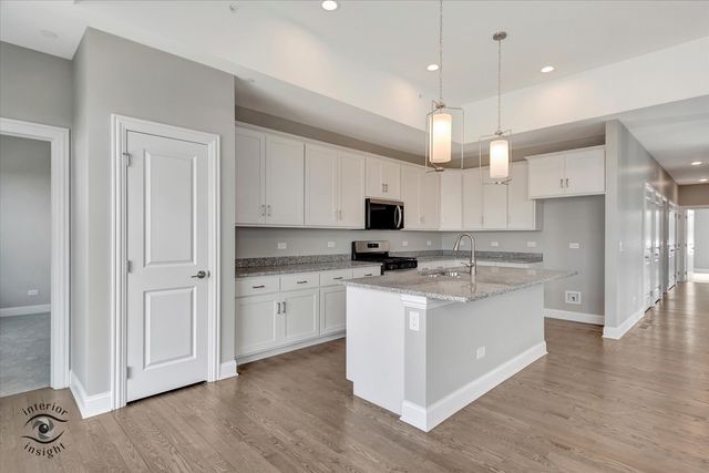 8026 Bradley Drive, Tinley Park, IL 60487