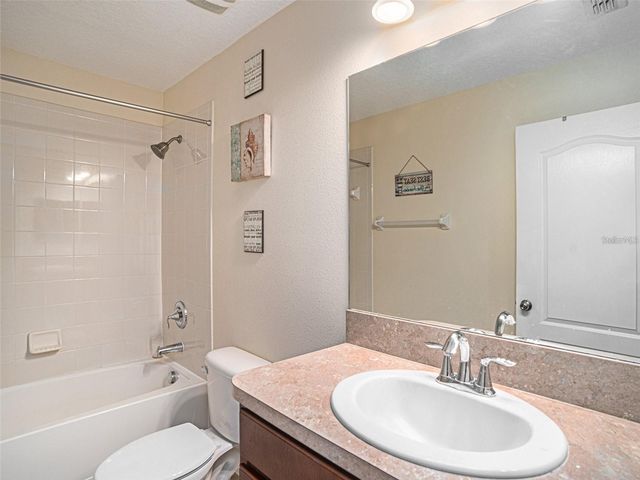 2411 BIRDS EYE COURT, Ruskin, FL 33570