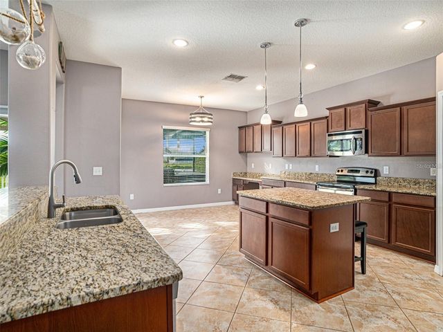 2411 BIRDS EYE COURT, Ruskin, FL 33570