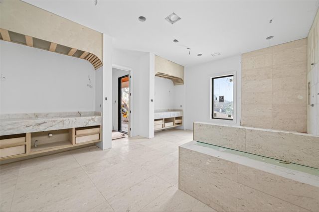 4046 Drummond Street, Houston, TX 77025