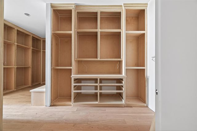 4046 Drummond Street, Houston, TX 77025