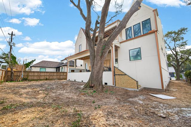 4046 Drummond Street, Houston, TX 77025