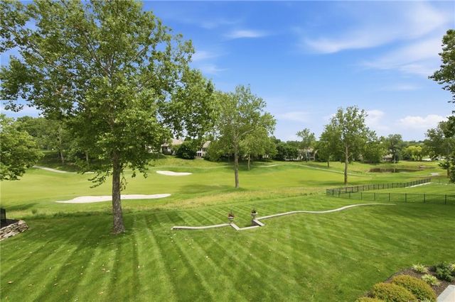 6517 Ridge Road, Parkville, MO 64152