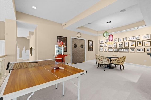6517 Ridge Road, Parkville, MO 64152