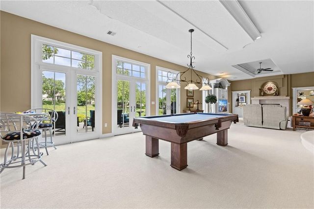 6517 Ridge Road, Parkville, MO 64152