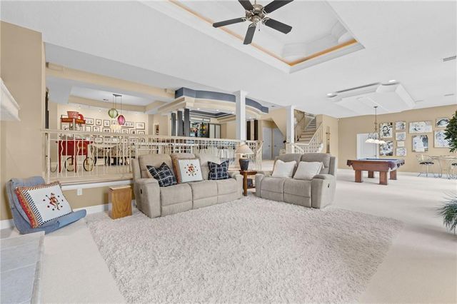 6517 Ridge Road, Parkville, MO 64152