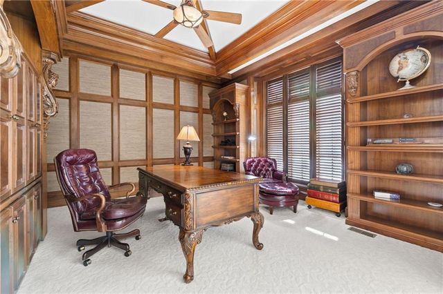 6517 Ridge Road, Parkville, MO 64152