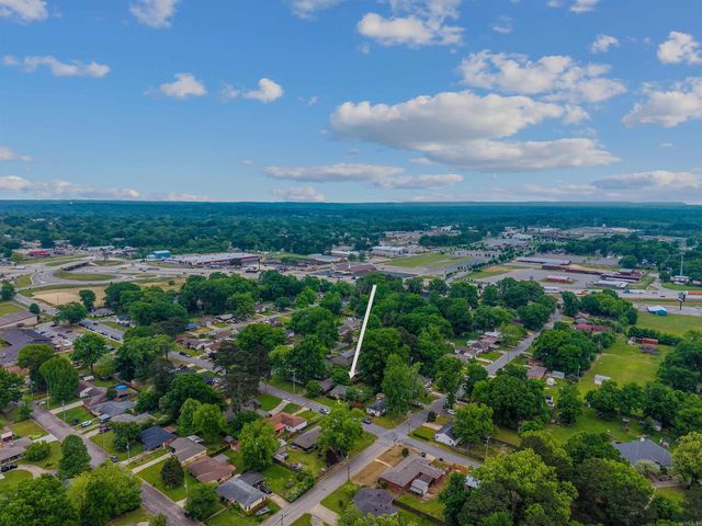 2020 W Sevier Street, Benton, AR 72015