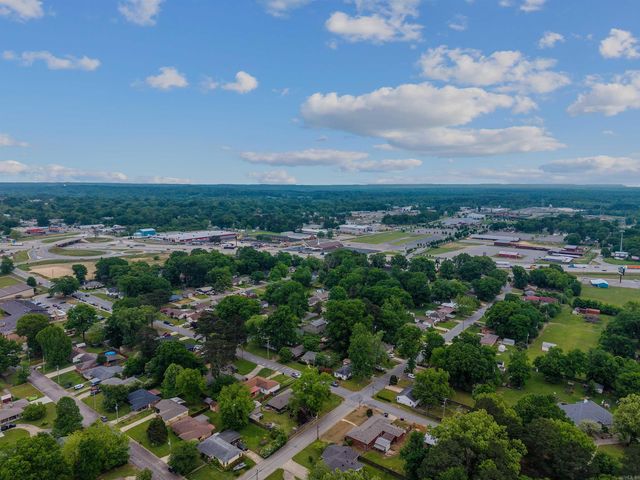 2020 W Sevier Street, Benton, AR 72015