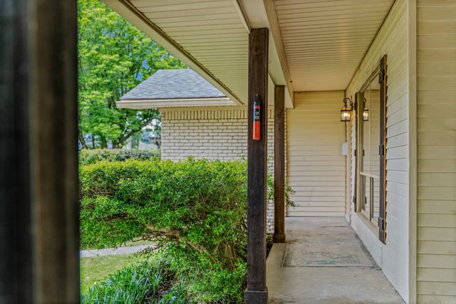 2020 W Sevier Street, Benton, AR 72015