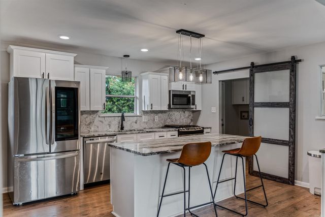 2020 W Sevier Street, Benton, AR 72015
