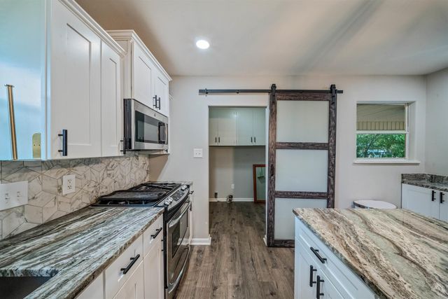 2020 W Sevier Street, Benton, AR 72015