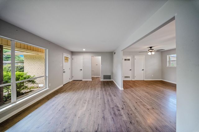 2020 W Sevier Street, Benton, AR 72015