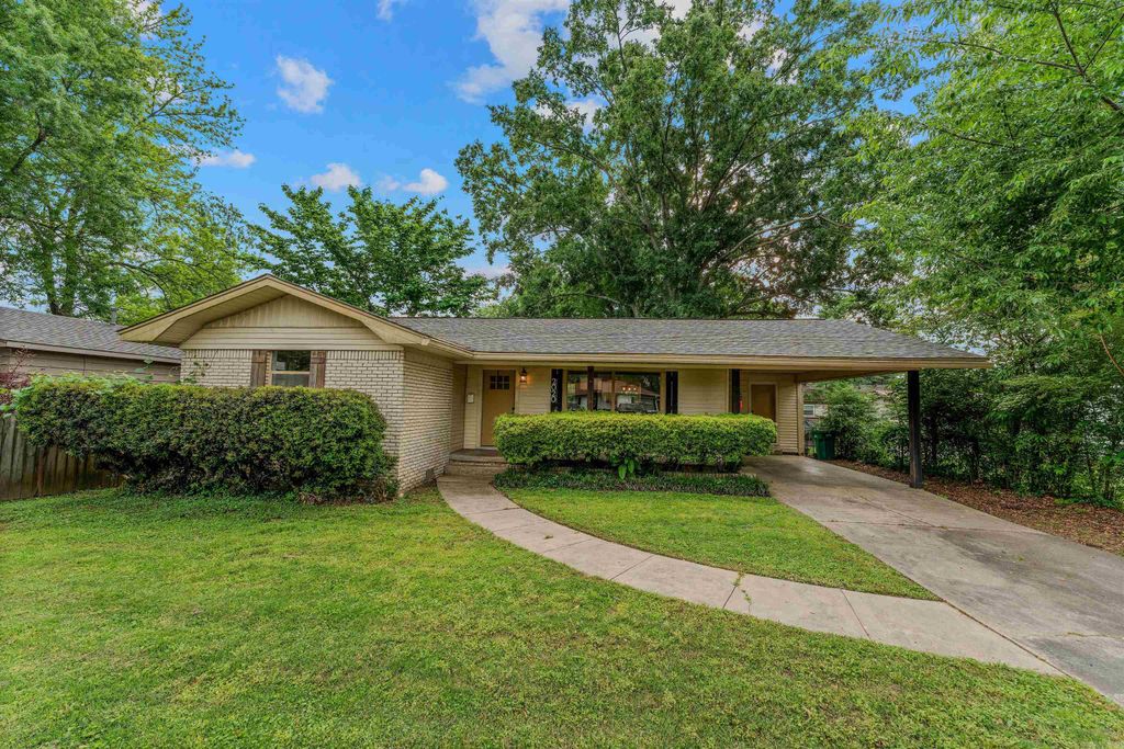 2020 W Sevier Street, Benton, AR 72015