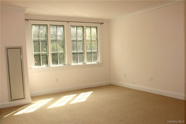 405 Trump Park, Shrub Oak, NY 10588