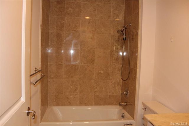 405 Trump Park, Shrub Oak, NY 10588