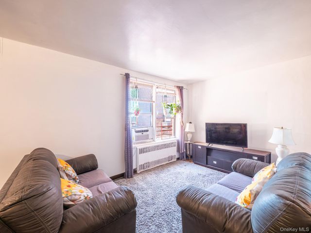 90-11 35th Avenue 6T, Jackson Heights, NY 11372