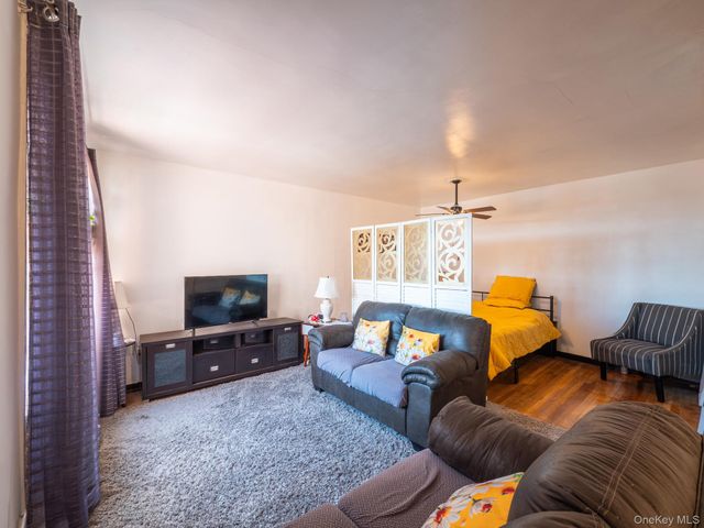 90-11 35th Avenue 6T, Jackson Heights, NY 11372