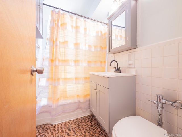 90-11 35th Avenue 6T, Jackson Heights, NY 11372
