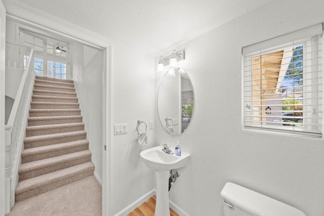 38 Rosier Cir, Sacramento, CA 95833