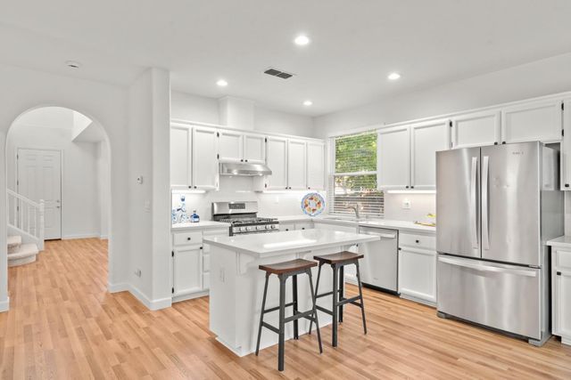 38 Rosier Cir, Sacramento, CA 95833