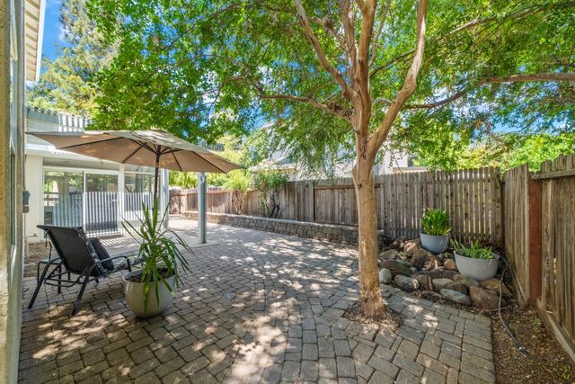 38 Rosier Cir, Sacramento, CA 95833