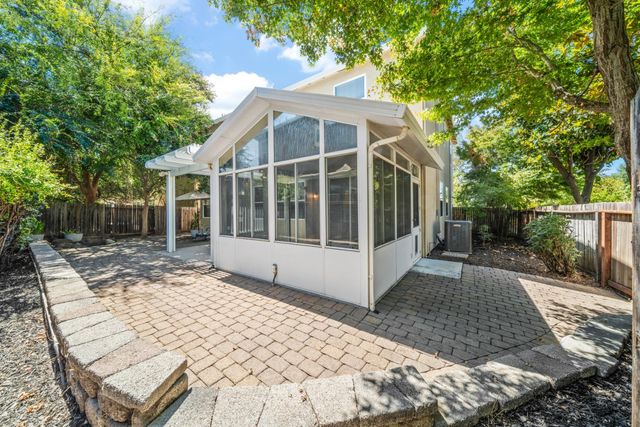 38 Rosier Cir, Sacramento, CA 95833