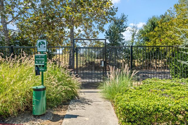 38 Rosier Cir, Sacramento, CA 95833
