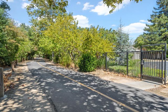 38 Rosier Cir, Sacramento, CA 95833