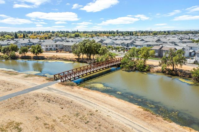 38 Rosier Cir, Sacramento, CA 95833