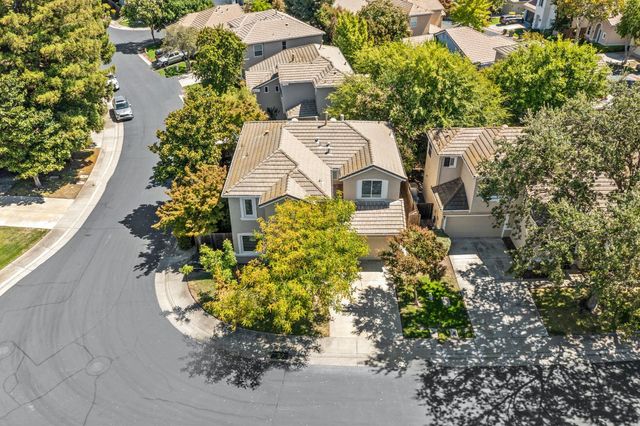 38 Rosier Cir, Sacramento, CA 95833