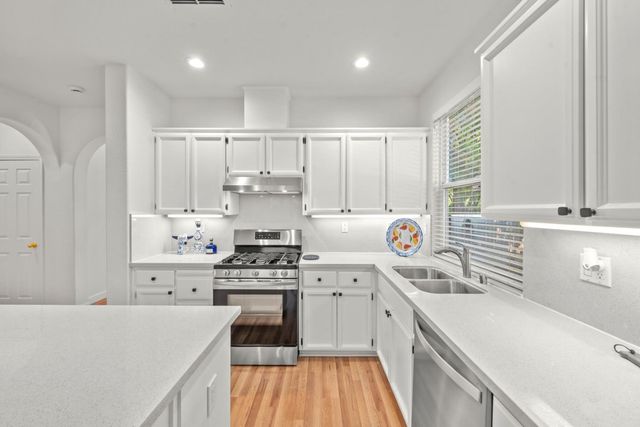 38 Rosier Cir, Sacramento, CA 95833