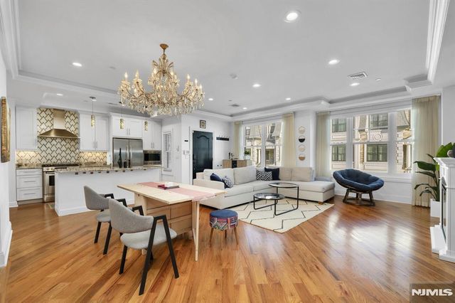 44 Marquis Court 44, Edgewater, NJ 07020