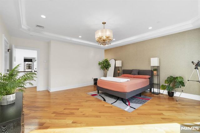 44 Marquis Court 44, Edgewater, NJ 07020