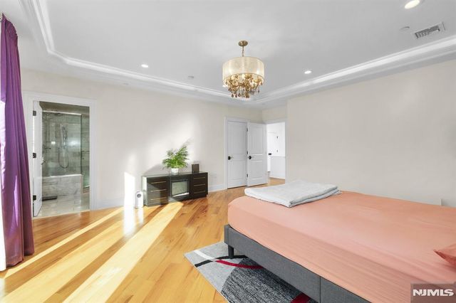 44 Marquis Court 44, Edgewater, NJ 07020