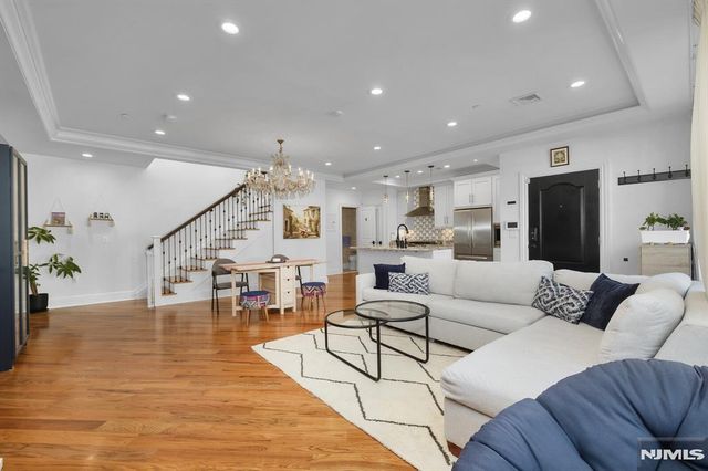 44 Marquis Court 44, Edgewater, NJ 07020