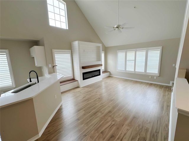 5531 ROSEHILL ROAD 201, Sarasota, FL 34233