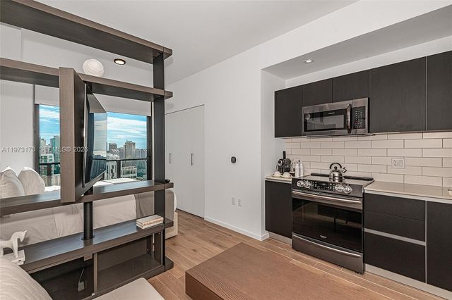 398 NE 5th St 4512, Miami, FL 33132