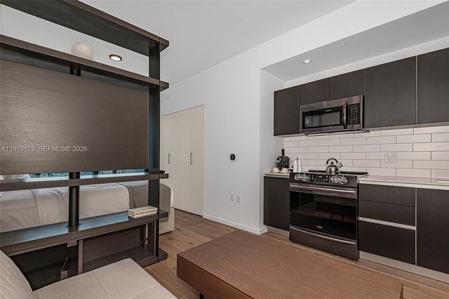 398 NE 5th St 4512, Miami, FL 33132